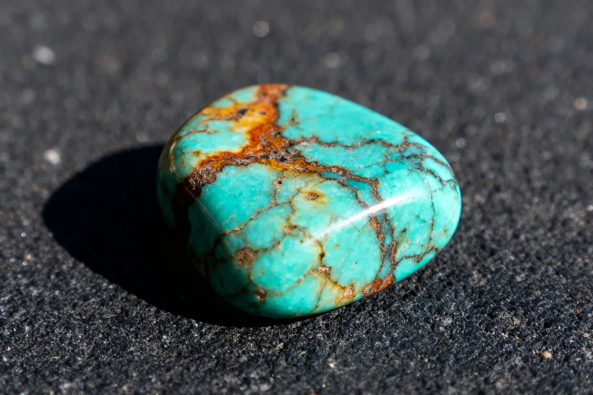 Vertus de la Turquoise Africaine : Bienfaits Et Histoire