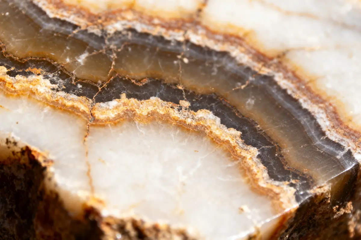 Onyx Pierre : Découvrez Ses Vertus Et Bienfaits En Lithothérapie !