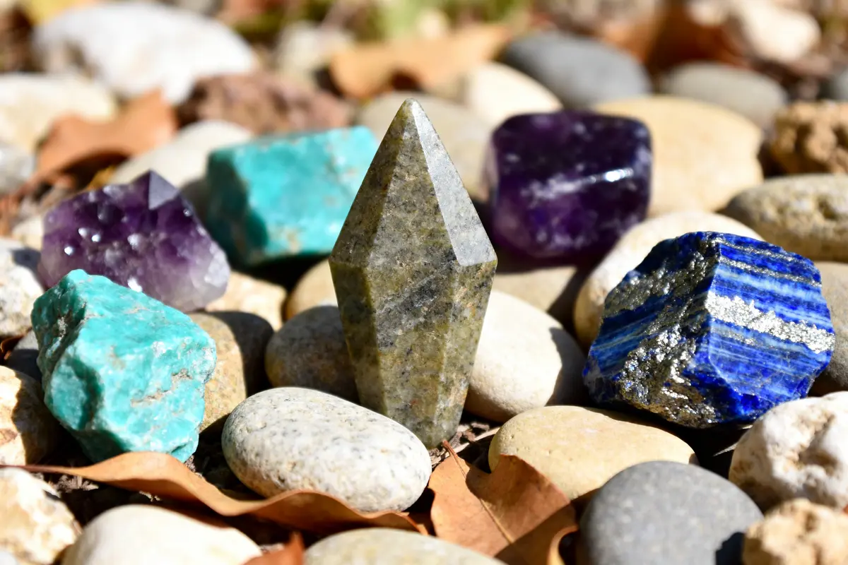 Pierres Sagittaire : guide des pierres porte-bonheur et naturelles